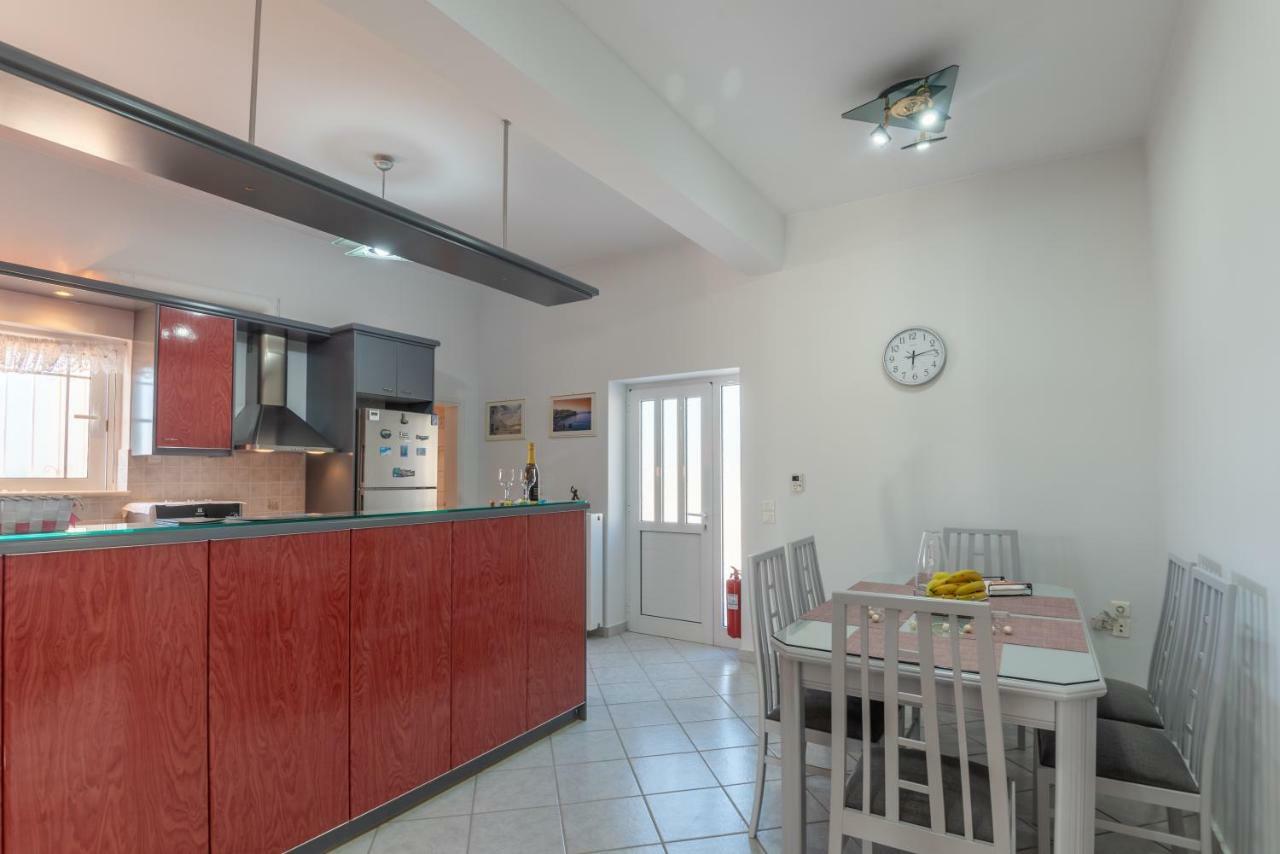 Panorama Country Residence Tzitzifes Bagian luar foto