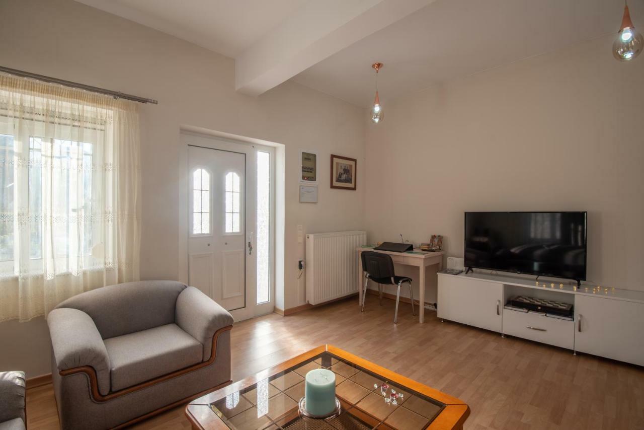 Panorama Country Residence Tzitzifes Bagian luar foto