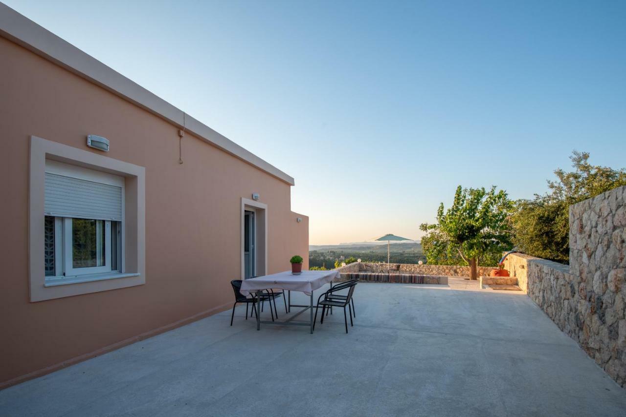 Panorama Country Residence Tzitzifes Bagian luar foto